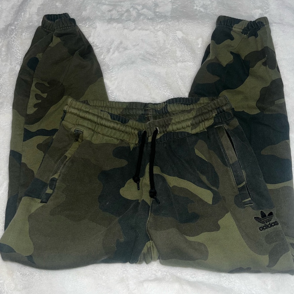 Men’s Adidas Camo Sweatpants